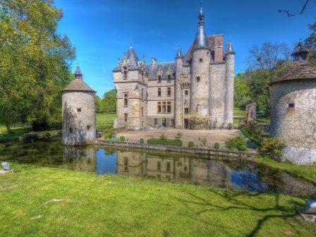 Suite Dans Les Dependances Du Chateau Agonges ภายนอก รูปภาพ